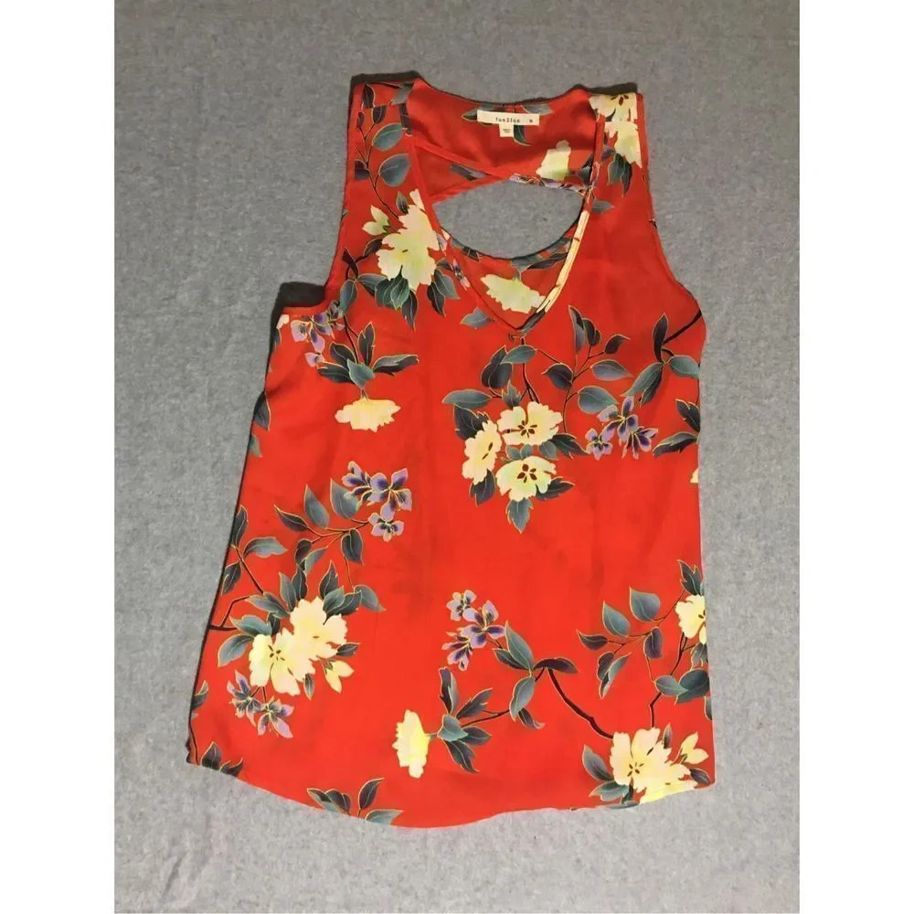 Womens fun2fun Blouse Size Medium Red Orange Floral Tank Top Polyester Girly